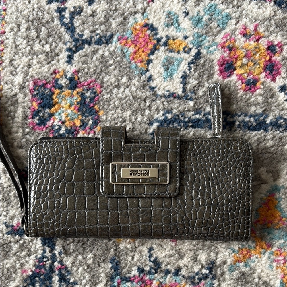 Kenneth Cole Reaction Black Croc-Embossed Wallet